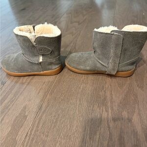 UGG Kids Boots in Gray with Tan Soles